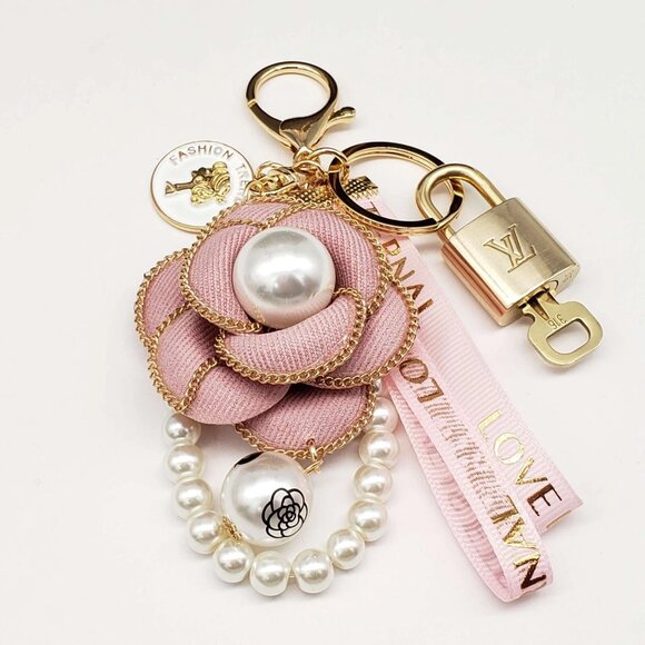 Authentic Louis Vuitton Lock & Key with unbranded Flower Bagcharm, Keycharm - Picture 7 of 8
